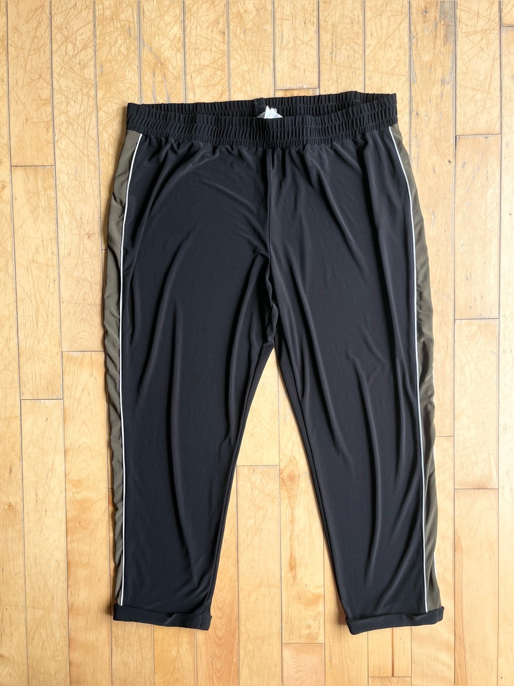 Joseph Ribkoff Pull-On Black Sporty Roll Hems Pants Size 20